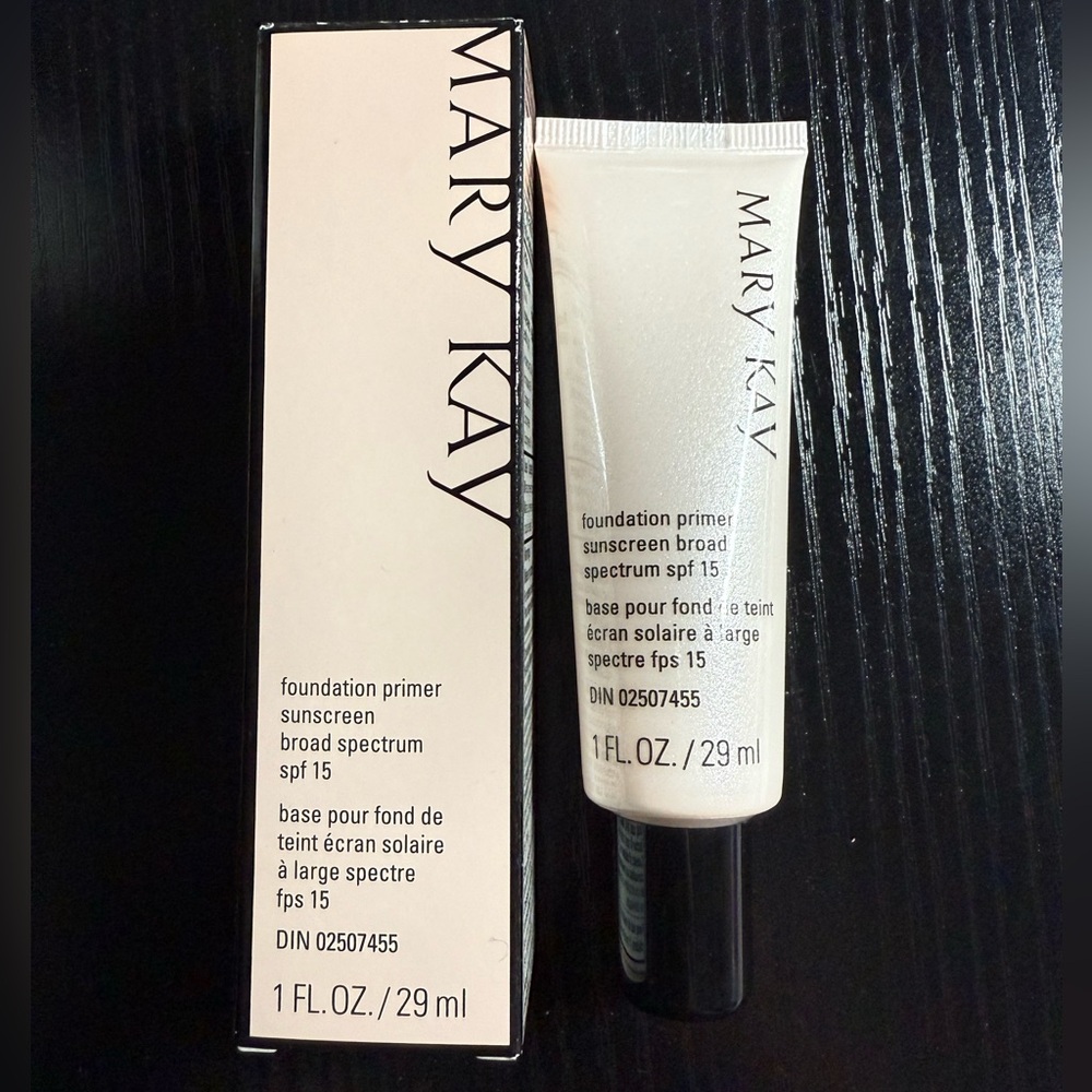 Mary Kay Foundation Primer Sunscreen Broad Spectrum SPF 15
